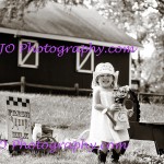 LJO-Photography-Hoyt-Farm-children-8923 b bg3 logo